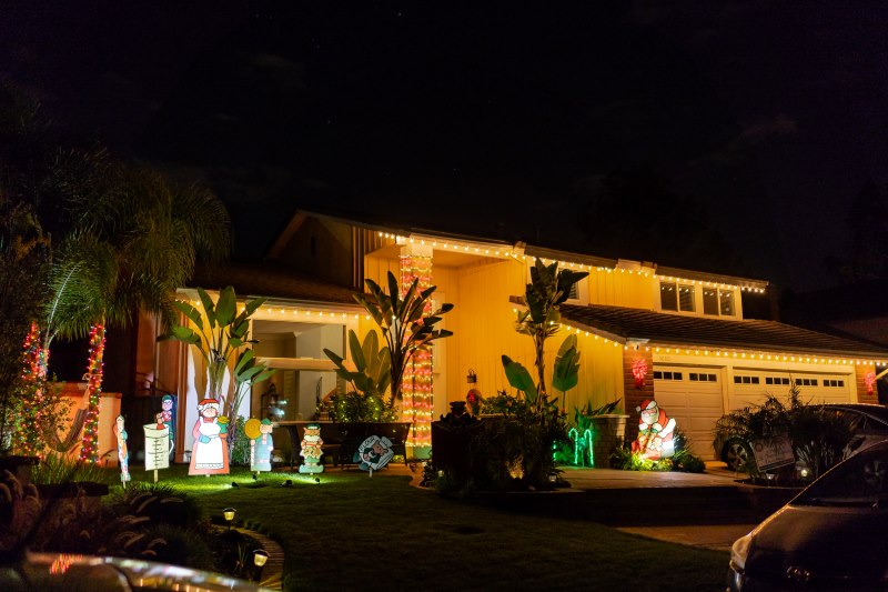 residential christmas lighting installation